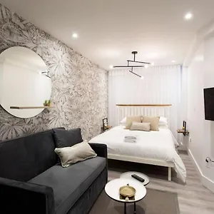  Appartement 6768 - 102 Cozy And Fresh Mini With Kitchen By Denstays