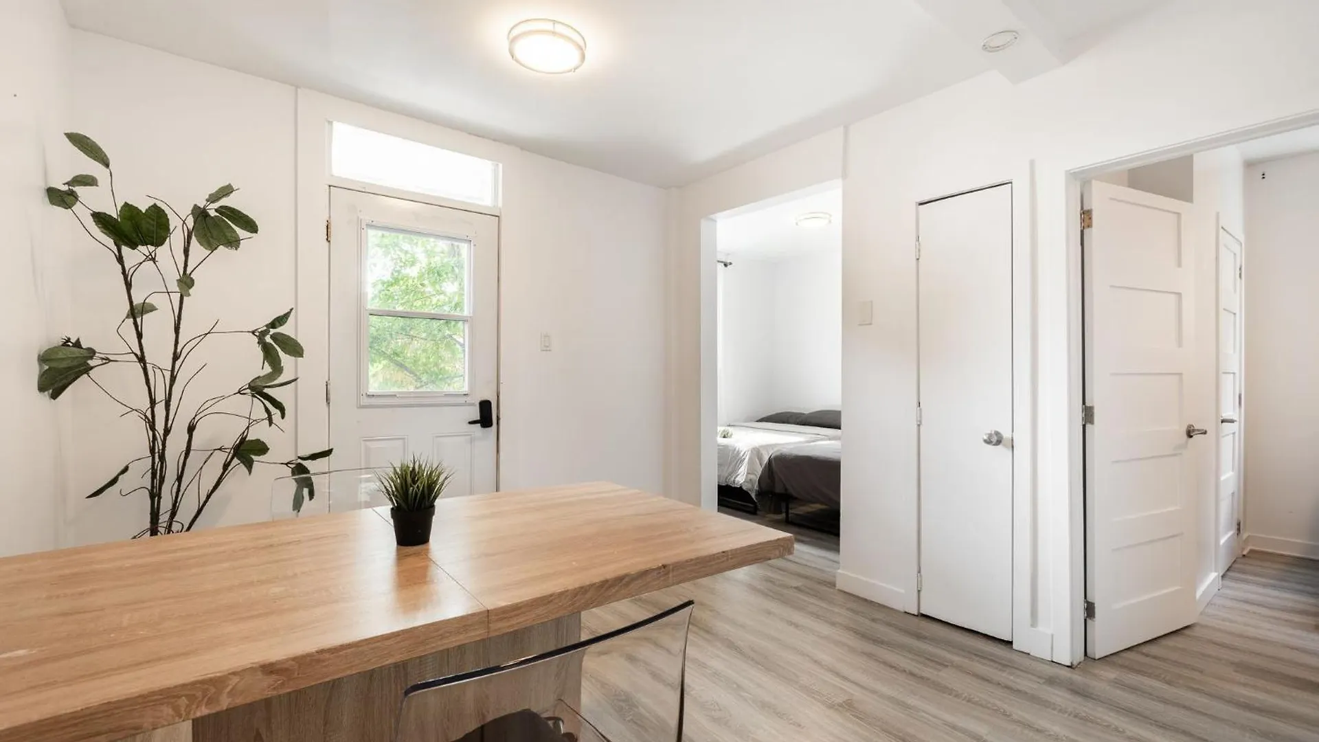 Apartment Appartement 1 Chambre-1011 Montreal Canada